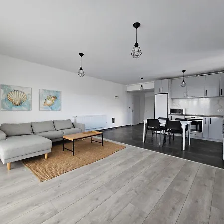 Apartment Lau- Qualis 2, Mall Coresi