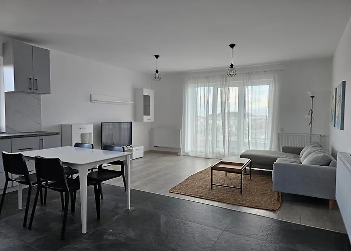 Lau- Qualis 2, Mall Coresi 布拉索夫