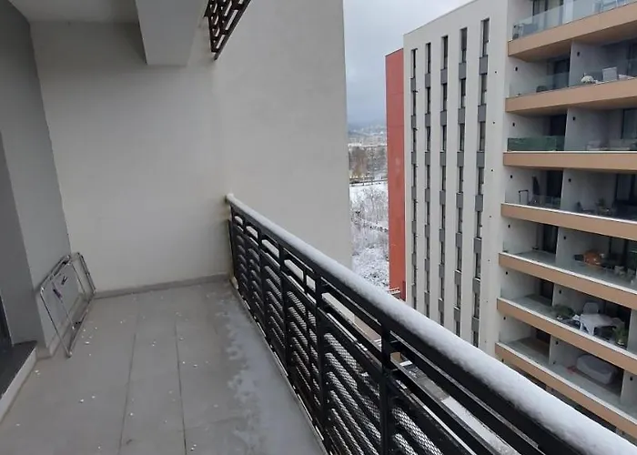 Lau- Qualis 2, Mall Coresi 布拉索夫