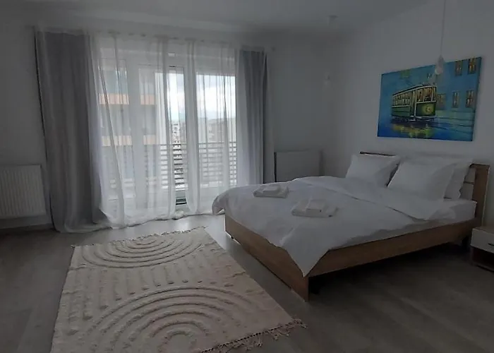 Lau- Qualis 2, Mall Coresi